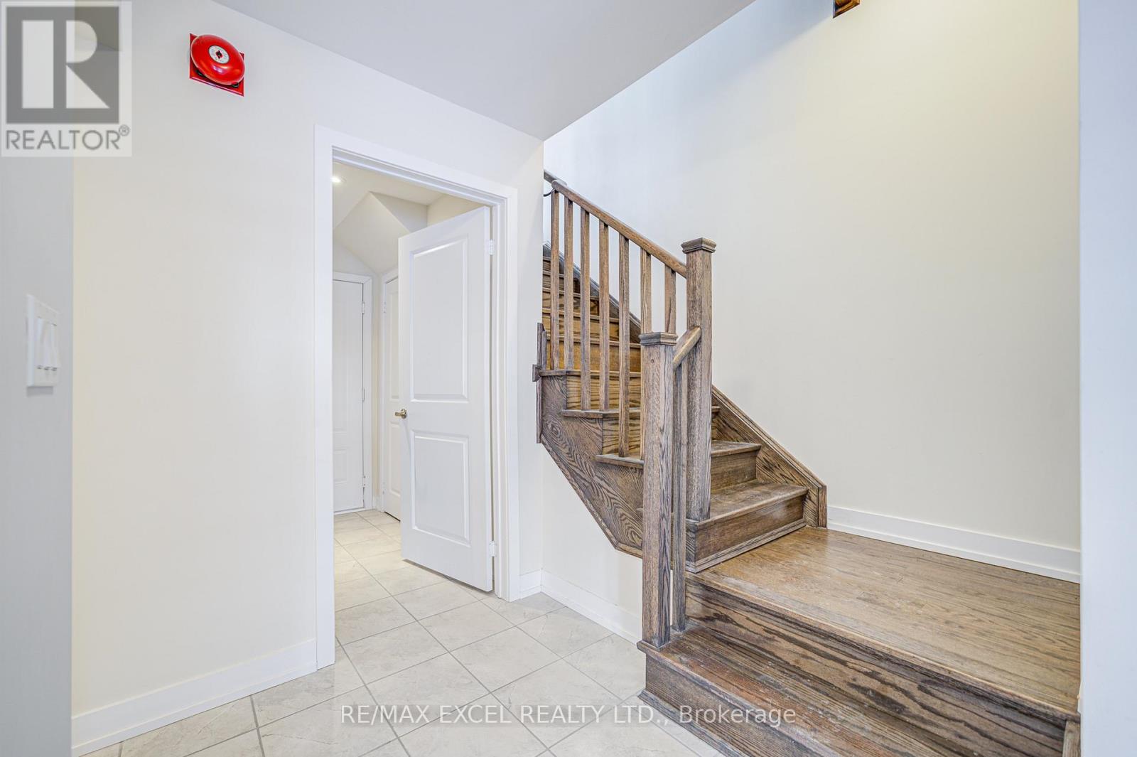 35 Ingersoll Lane, Richmond Hill, Ontario  L4E 3M6 - Photo 9 - N12811120