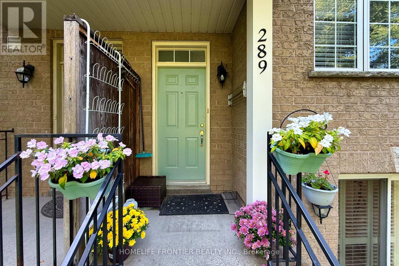 289 - 23 Observatory Lane, Richmond Hill, Ontario  L4C 0M7 - Photo 4 - N12811146