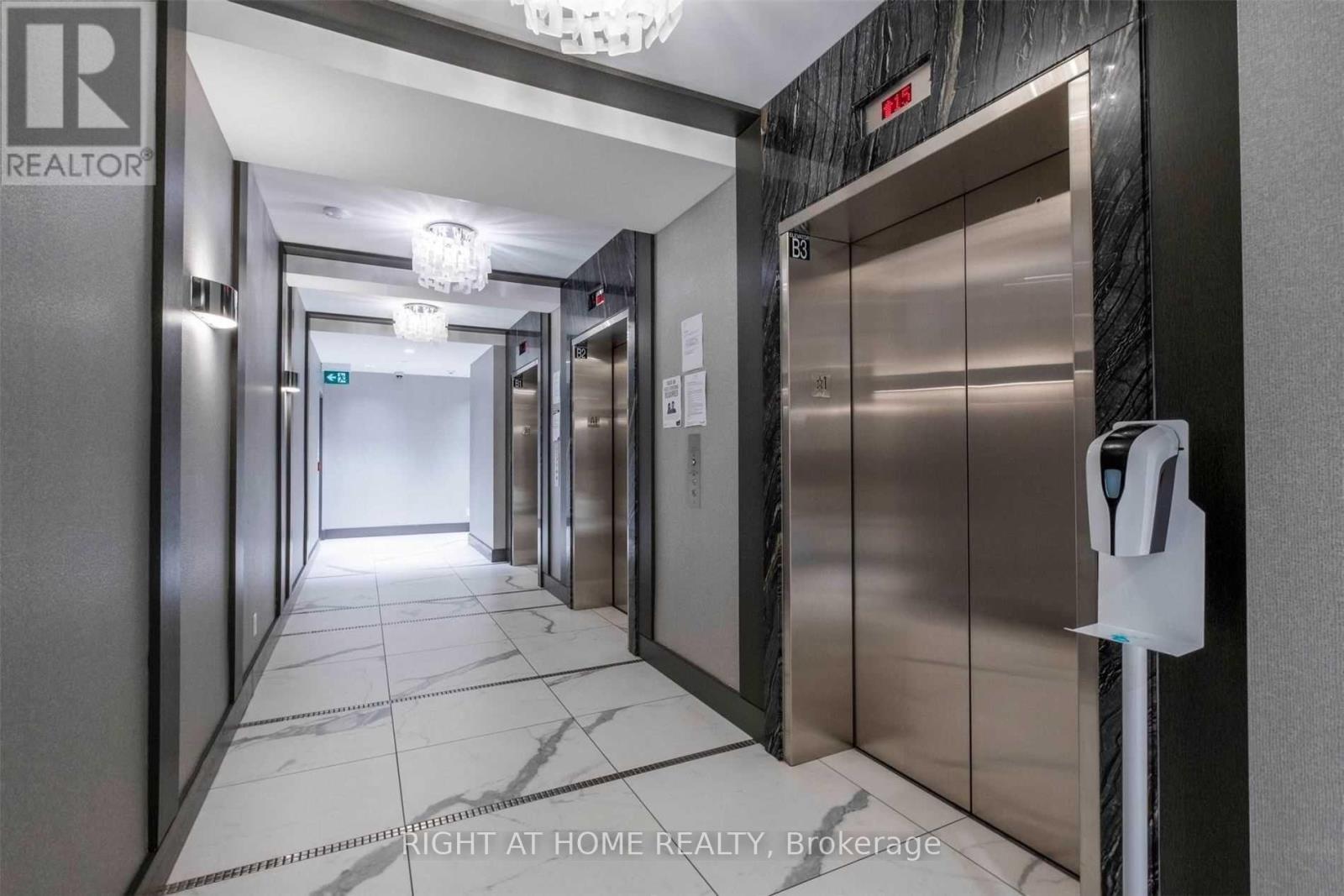 2312 - 3700 Highway 7 West Road, Vaughan, Ontario  L4L 0G8 - Photo 5 - N12811152