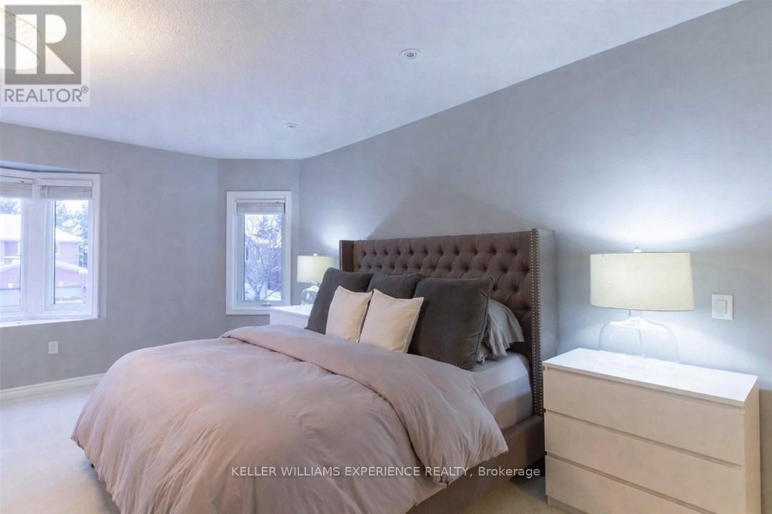 Upper - 22 Grand Forest Drive, Barrie (Bayshore), Ontario  L4N 7E8 - Photo 10 - S12811070