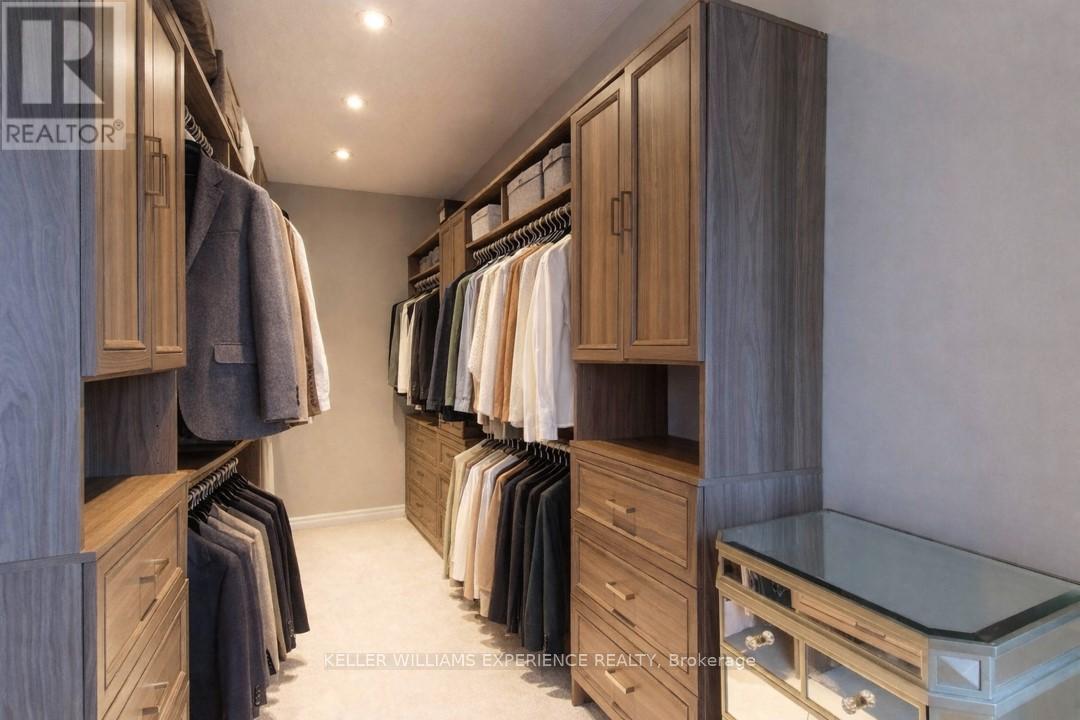 Upper - 22 Grand Forest Drive, Barrie (Bayshore), Ontario  L4N 7E8 - Photo 12 - S12811070