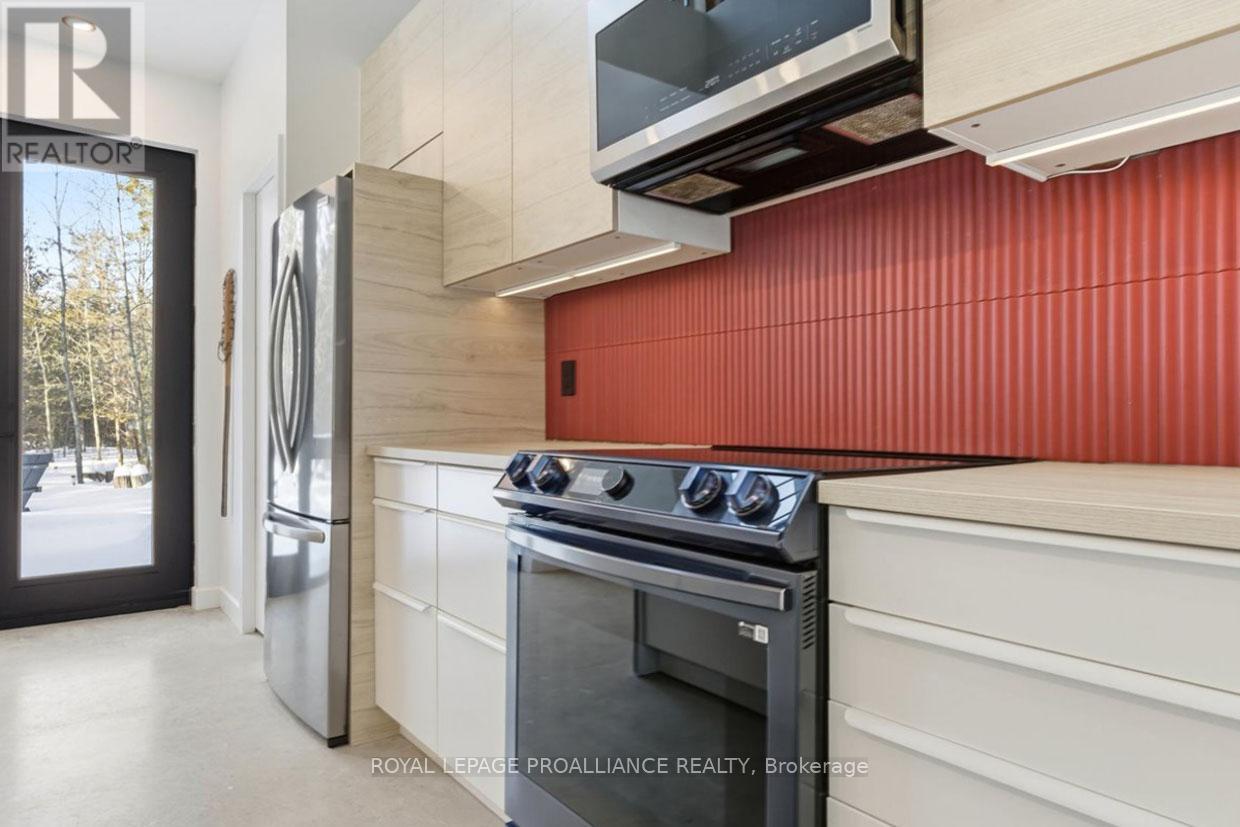 372 Prinyers Cove Crescent, Prince Edward County, Ontario  K0K 2T0 - Photo 34 - X12736504