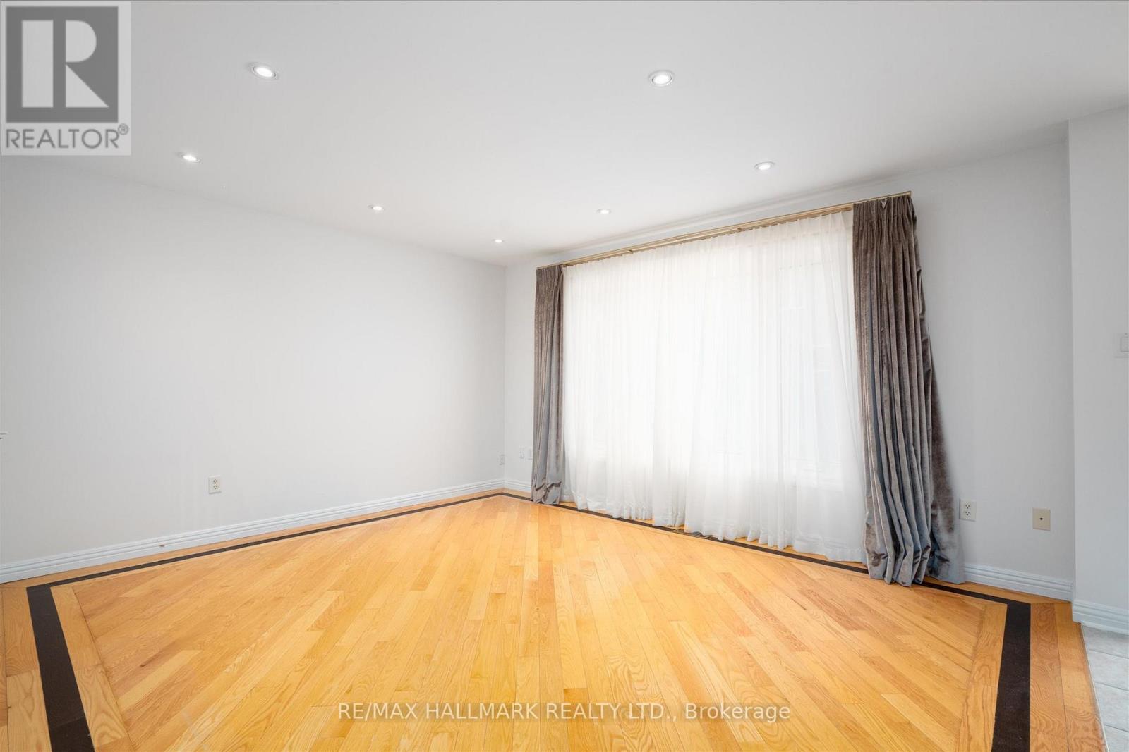 48 Millcar Drive, Toronto, Ontario  M1B 6G4 - Photo 10 - E12811182