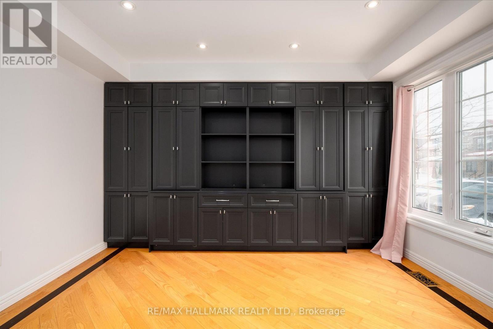 48 Millcar Drive, Toronto, Ontario  M1B 6G4 - Photo 7 - E12811182