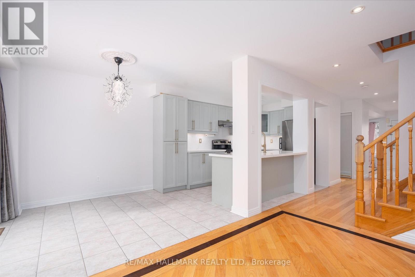 48 Millcar Drive, Toronto, Ontario  M1B 6G4 - Photo 11 - E12811182