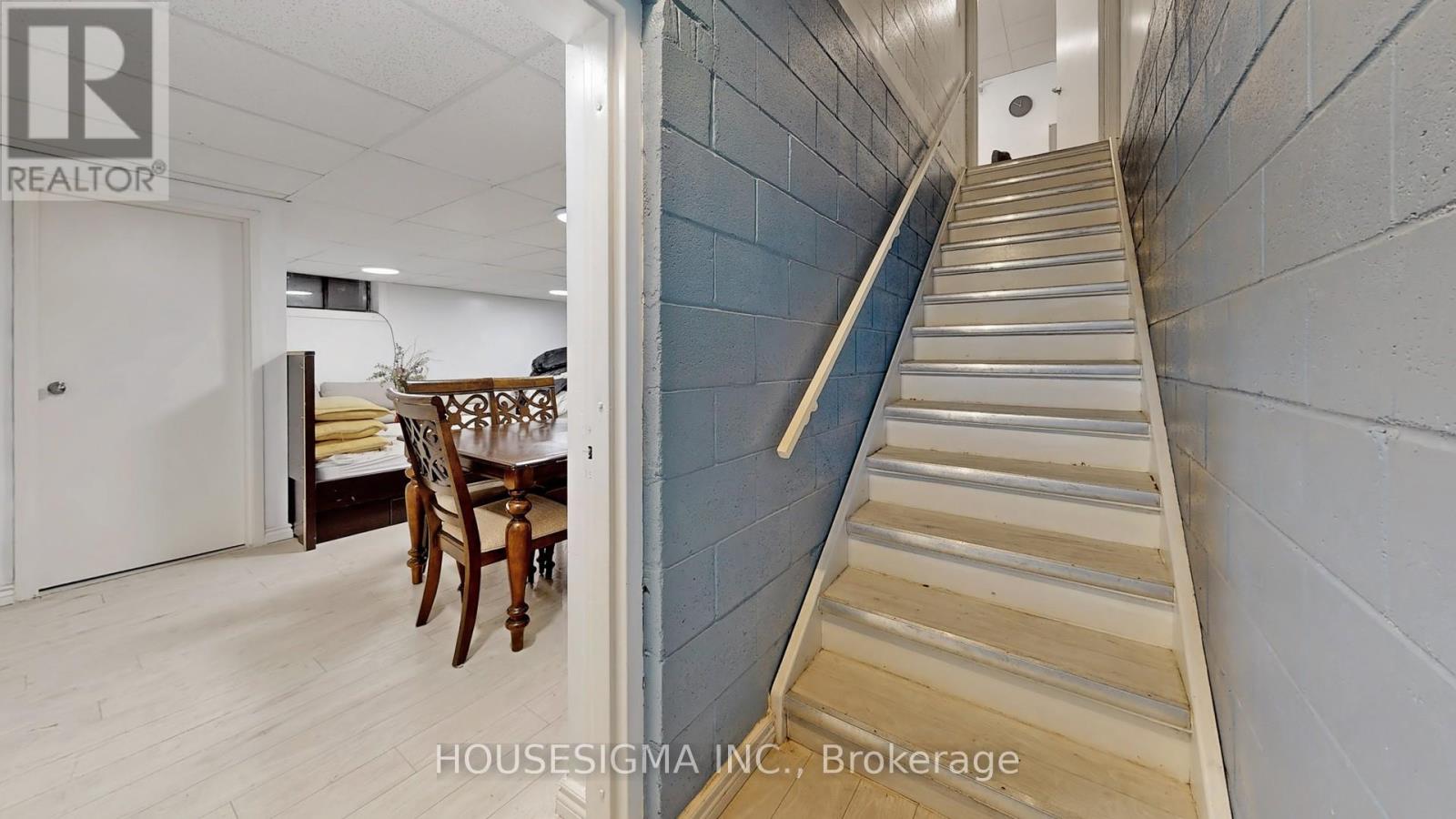 1784 Jane Street, Toronto, Ontario  M9N 2T2 - Photo 20 - W12405320