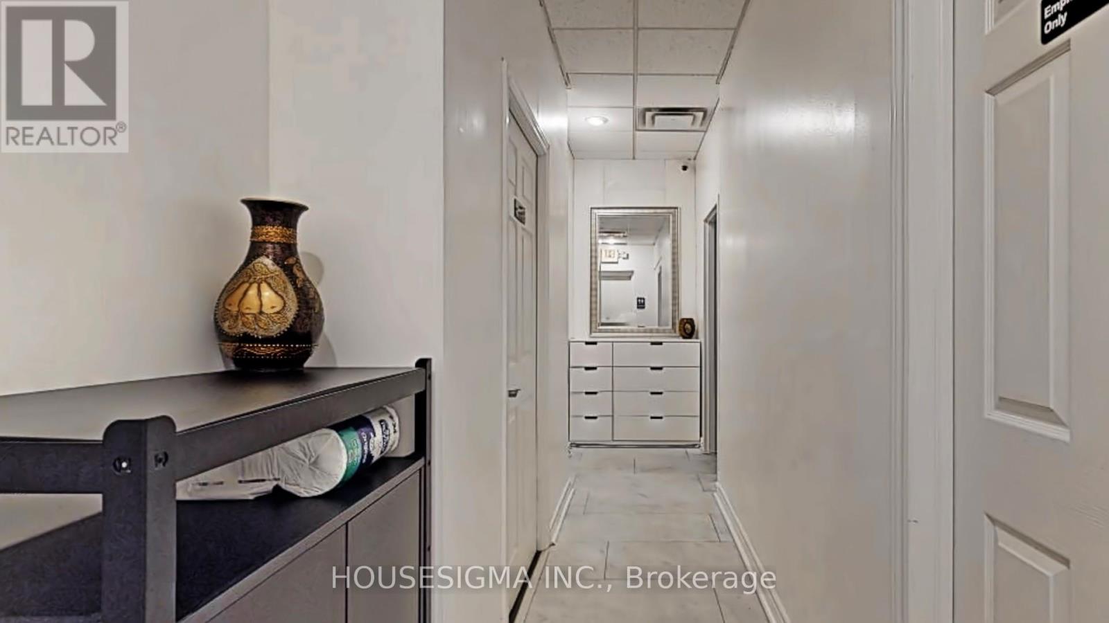 1784 Jane Street, Toronto, Ontario  M9N 2T2 - Photo 18 - W12405320