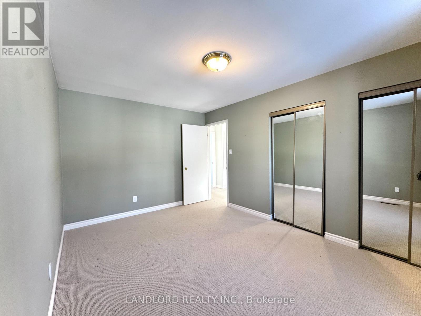 2294 Wyandotte Drive, Oakville, Ontario  L6L 2T6 - Photo 15 - W12666090