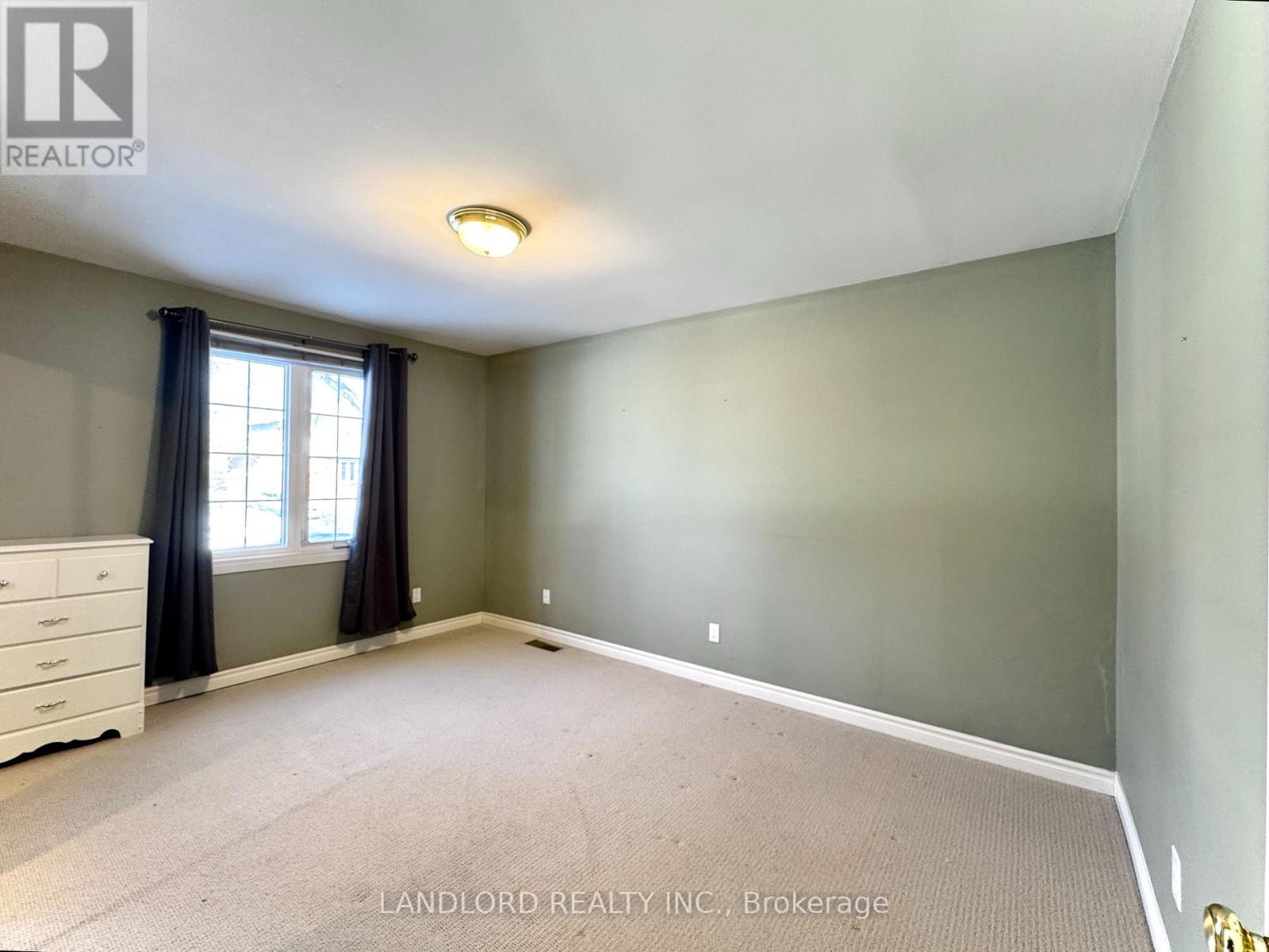 2294 Wyandotte Drive, Oakville, Ontario  L6L 2T6 - Photo 14 - W12666090