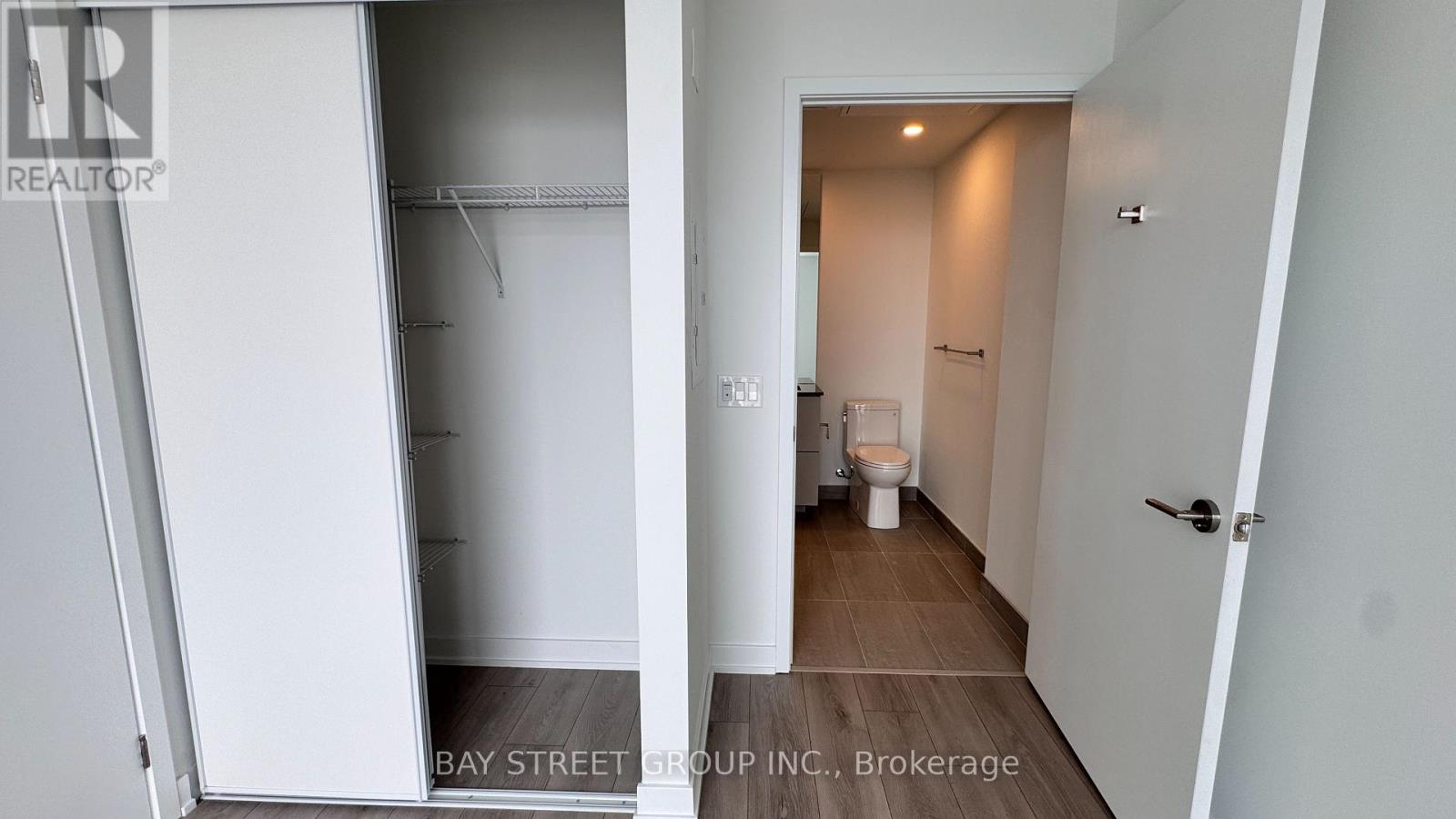 1101 - 1 Fairview Road, Mississauga, Ontario  L5A 0B4 - Photo 11 - W12810932