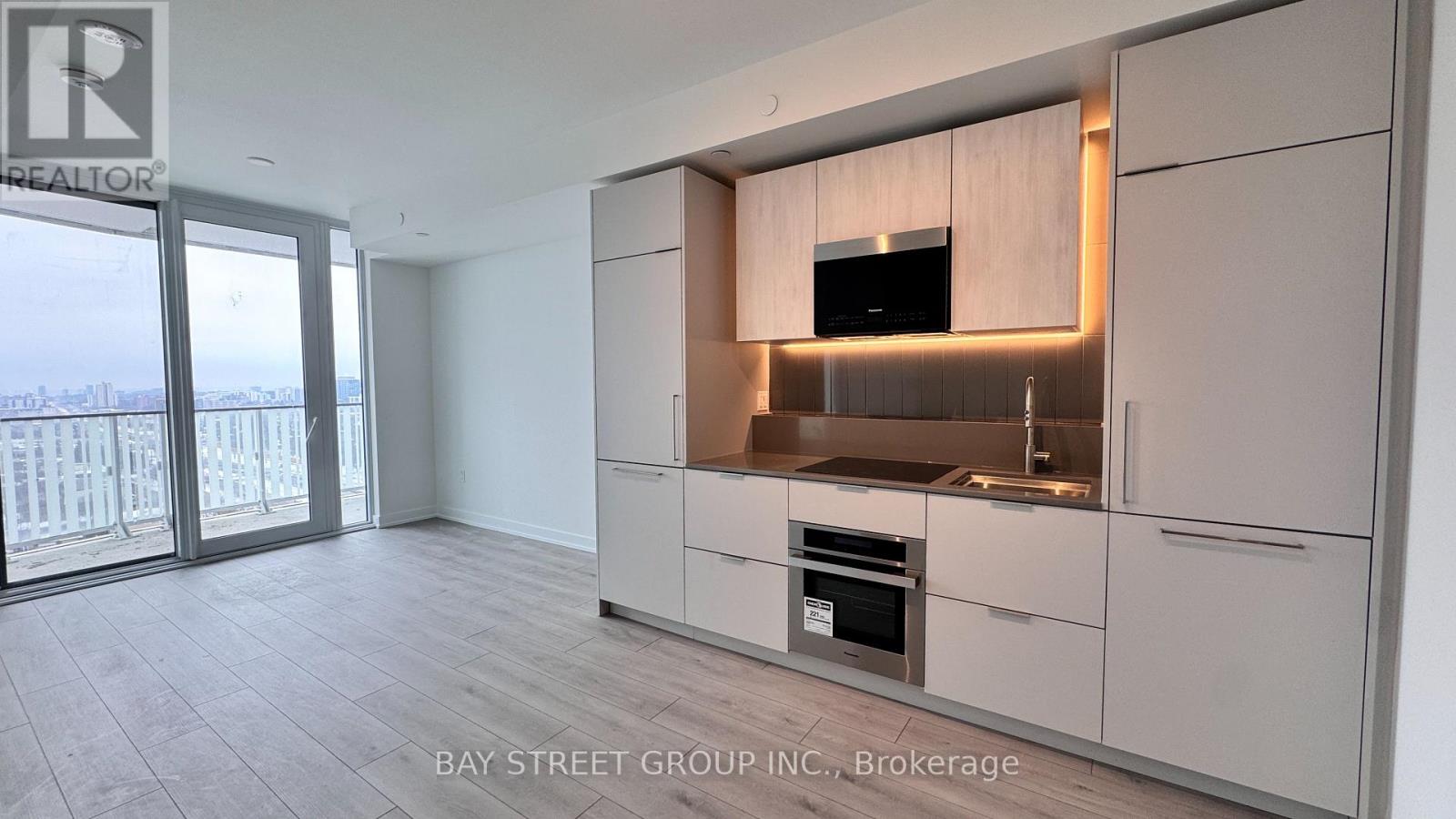 1101 - 1 Fairview Road, Mississauga, Ontario  L5A 0B4 - Photo 4 - W12810932