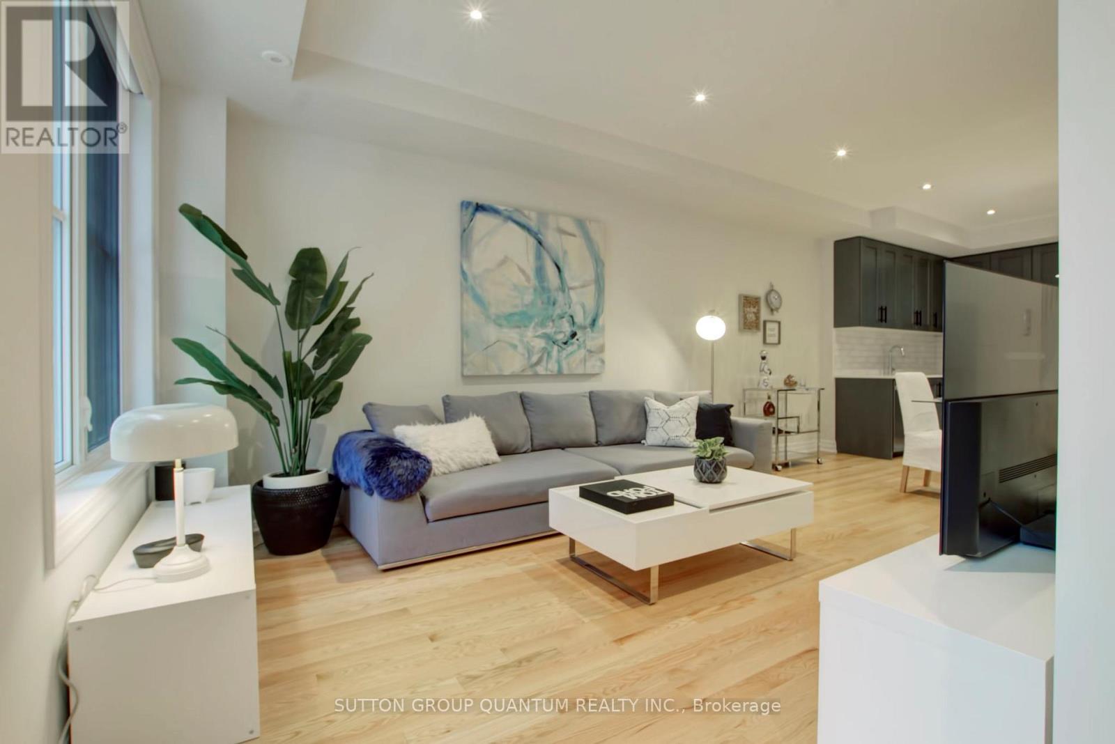 605 - 1190 Cawthra Road, Mississauga, Ontario  L5G 0A5 - Photo 5 - W12810970