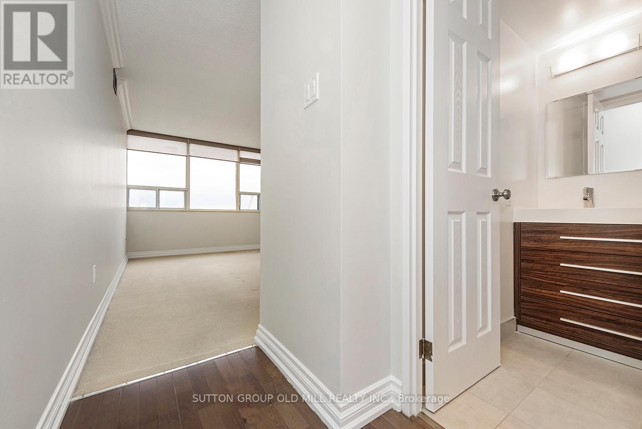 2806 - 1300 Islington Avenue, Toronto, Ontario  M9A 5C4 - Photo 15 - W12810976