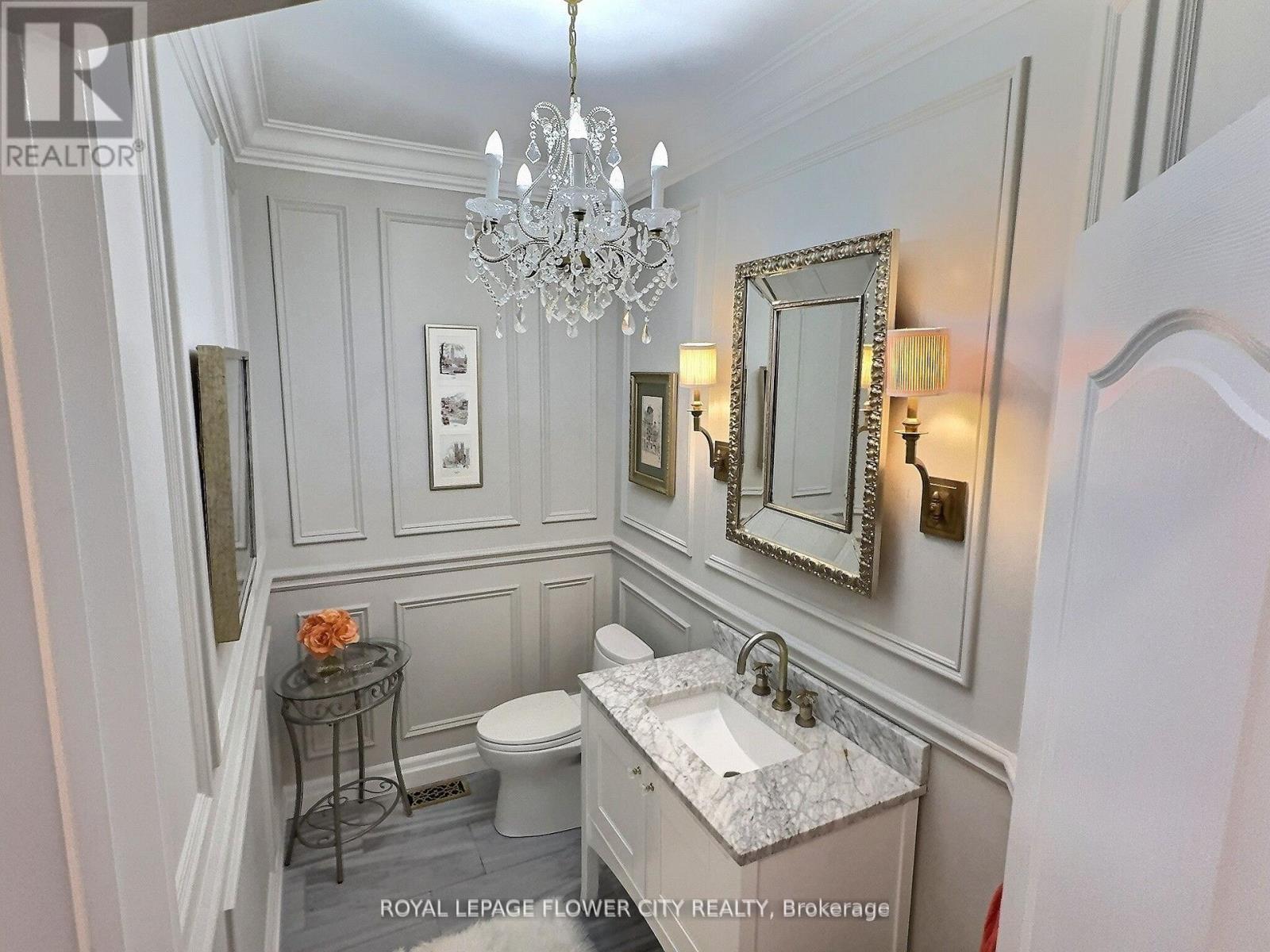 70 Colonel Bertram Road, Brampton (Snelgrove), Ontario  L6Z 4T6 - Photo 17 - W12811020