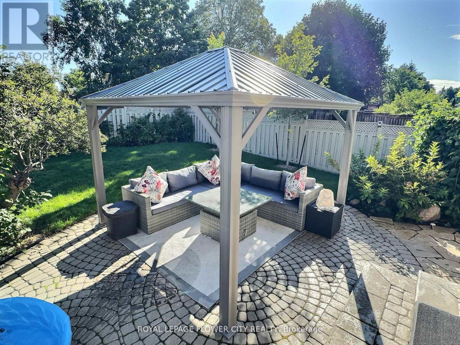 70 Colonel Bertram Road, Brampton (Snelgrove), Ontario  L6Z 4T6 - Photo 48 - W12811020