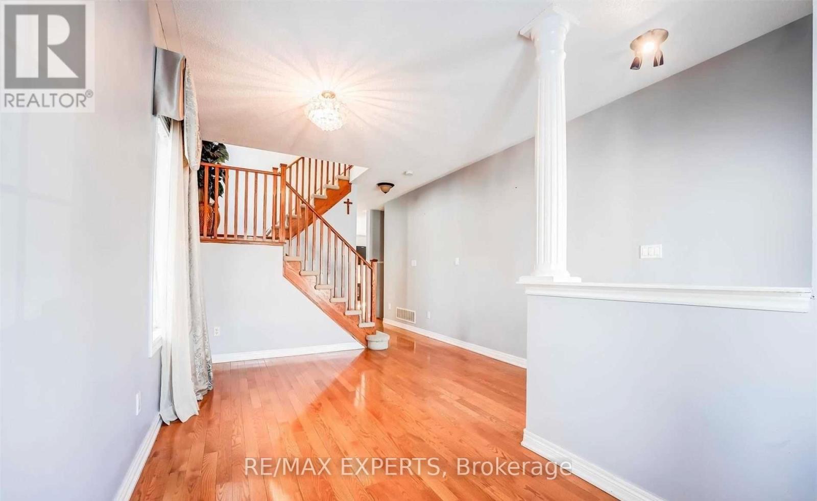 31 Vincent Street, Brampton (Sandringham-Wellington), Ontario  L6R 0G8 - Photo 11 - W12811026