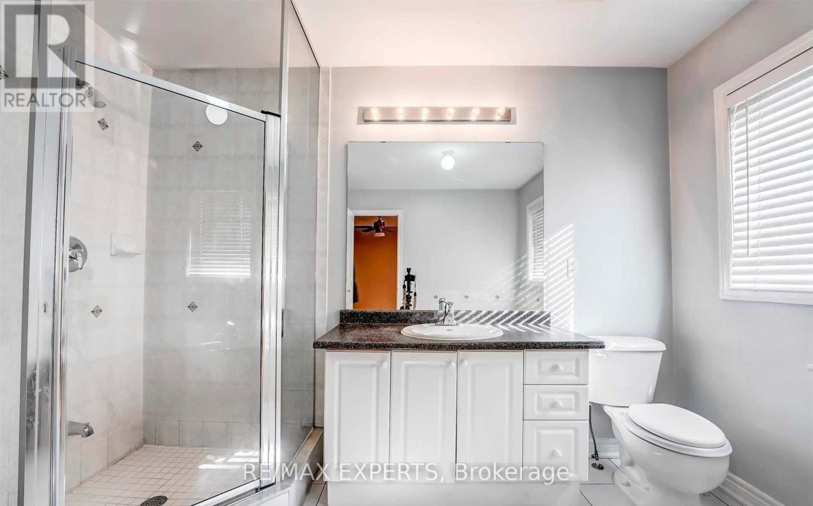 31 Vincent Street, Brampton (Sandringham-Wellington), Ontario  L6R 0G8 - Photo 18 - W12811026