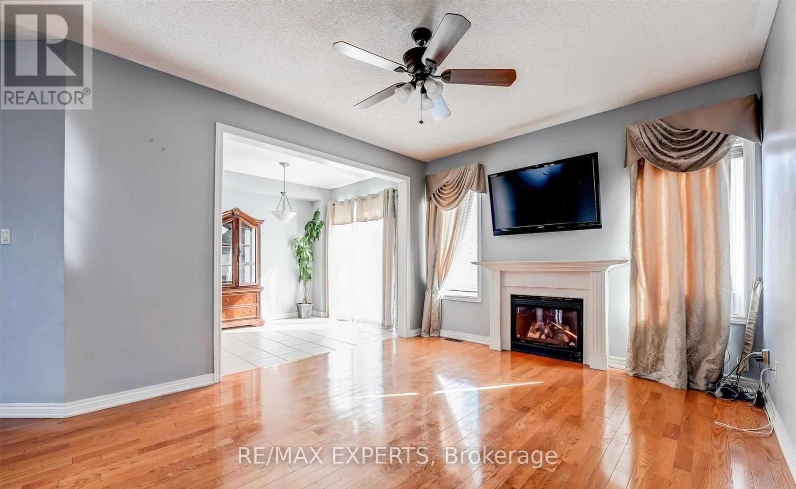 31 Vincent Street, Brampton (Sandringham-Wellington), Ontario  L6R 0G8 - Photo 7 - W12811026