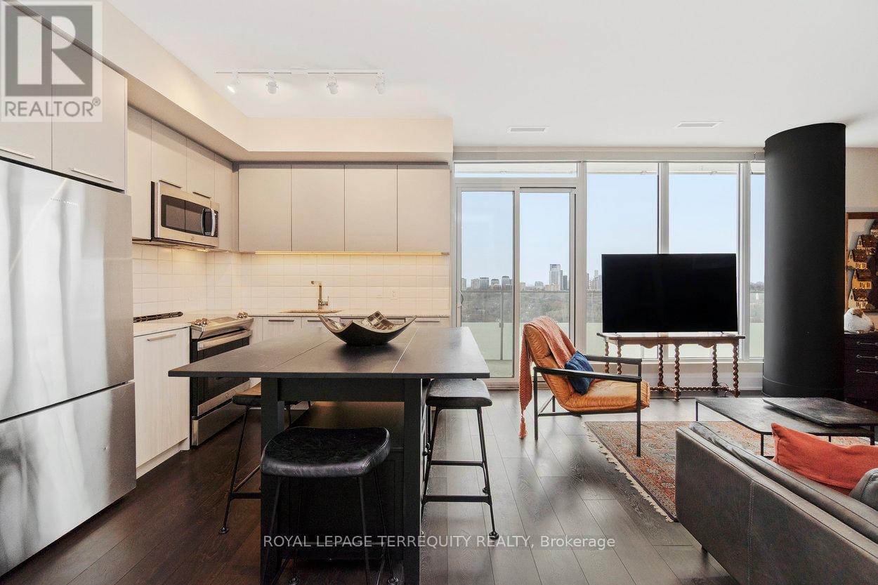 1901 - 20 Brin Drive, Toronto, Ontario  M8X 0B2 - Photo 2 - W12811040