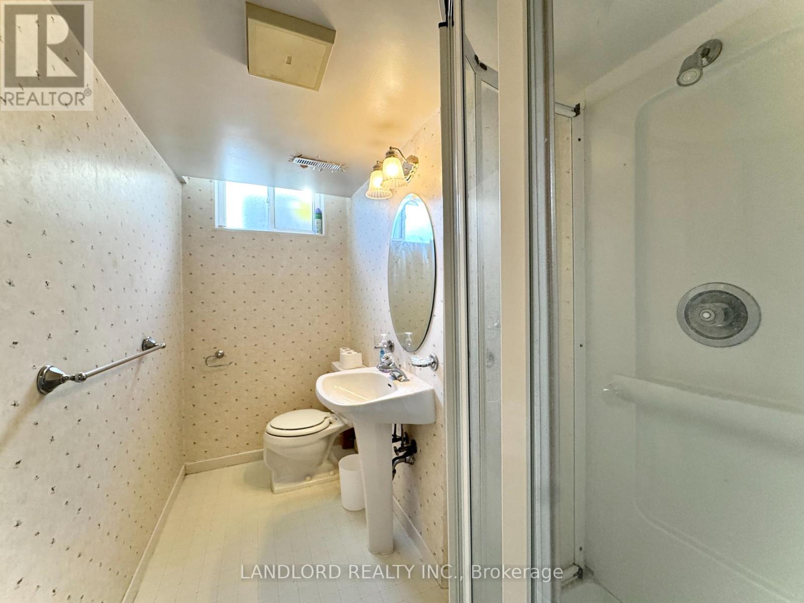 2294 Wyandotte Drive, Oakville, Ontario  L6L 2T6 - Photo 26 - W12666090