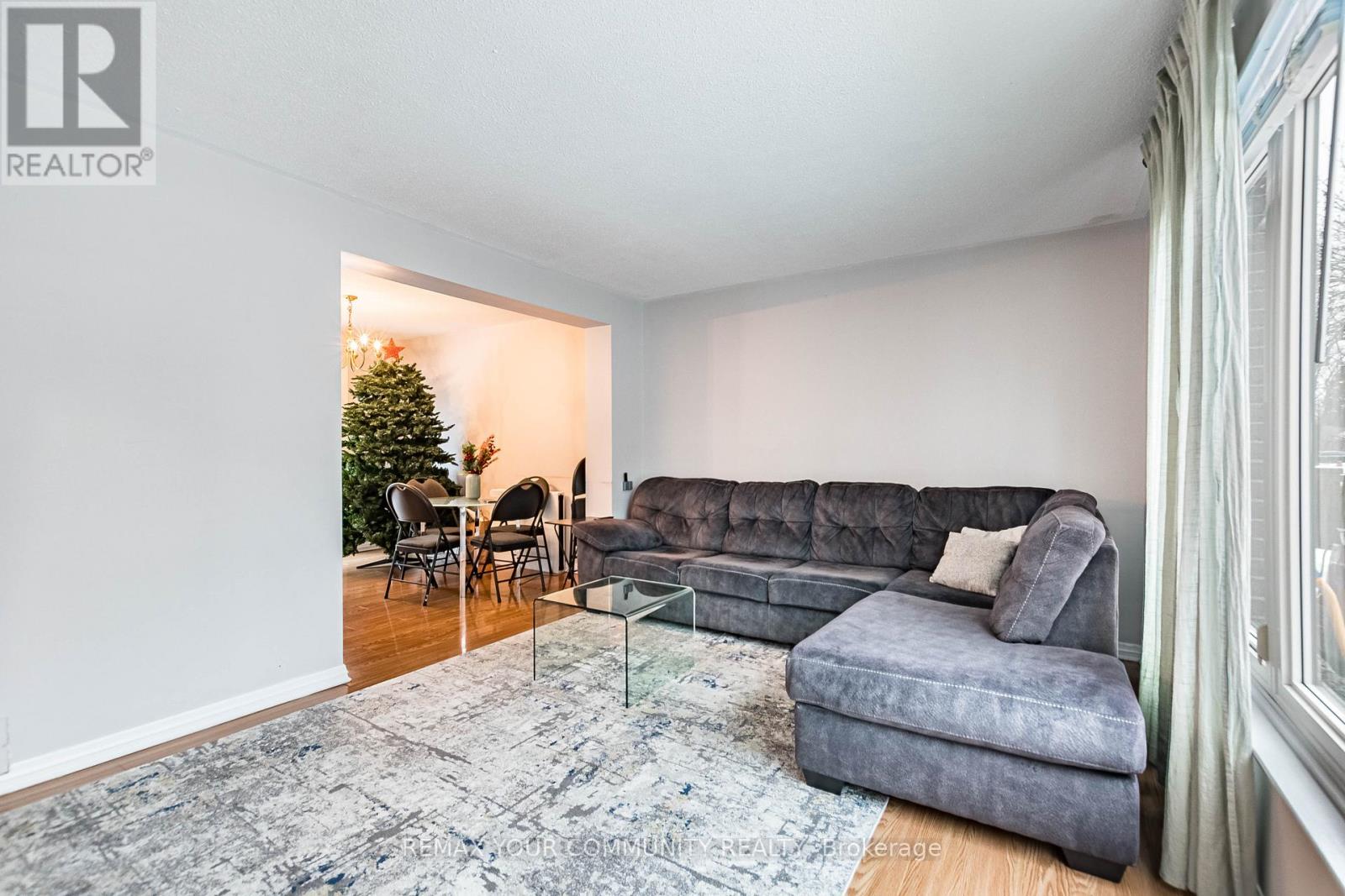 2202 Bridge Road, Oakville, Ontario  L6L 2G3 - Photo 6 - W12811124