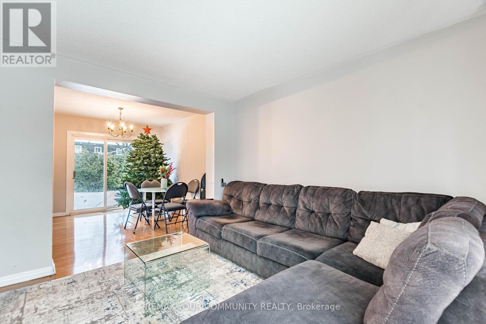 2202 Bridge Road, Oakville, Ontario  L6L 2G3 - Photo 9 - W12811124