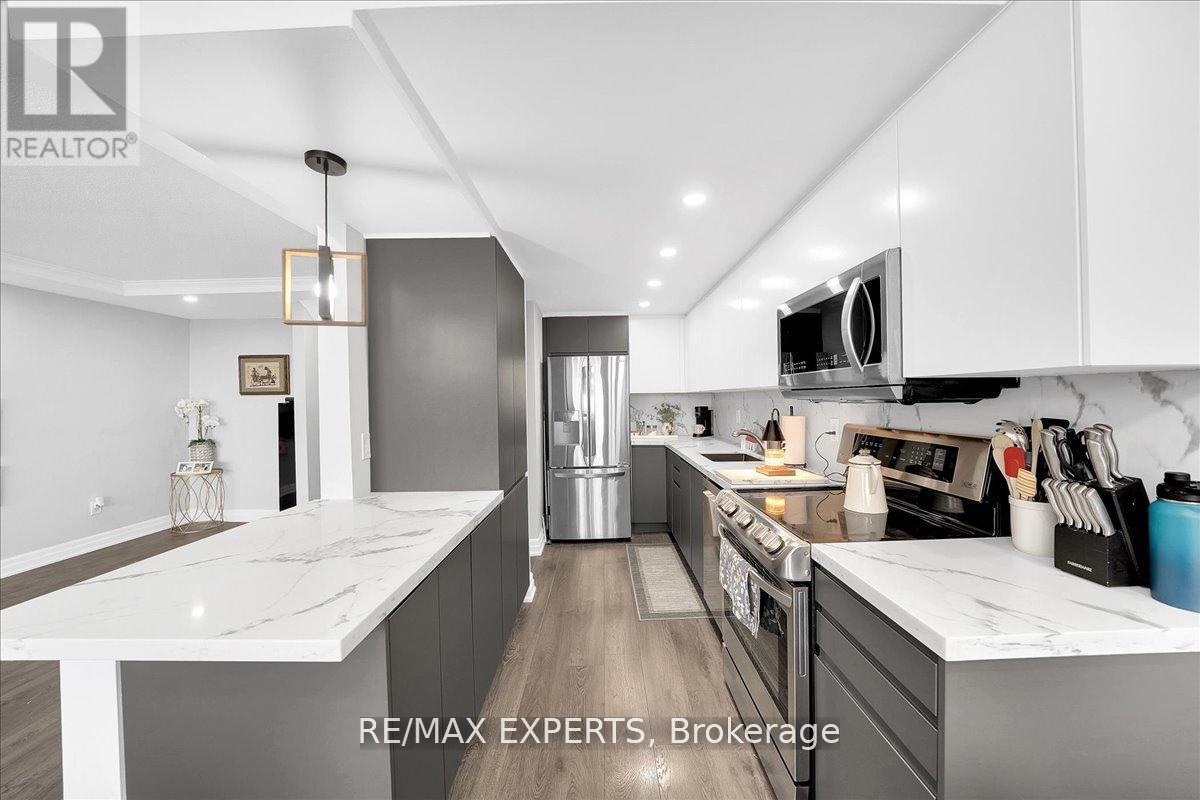 2115 - 11 Wincott Drive, Toronto, Ontario  M9R 2R9 - Photo 11 - W12811156