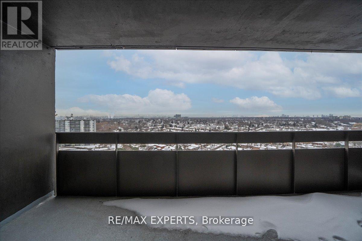 2115 - 11 Wincott Drive, Toronto, Ontario  M9R 2R9 - Photo 15 - W12811156