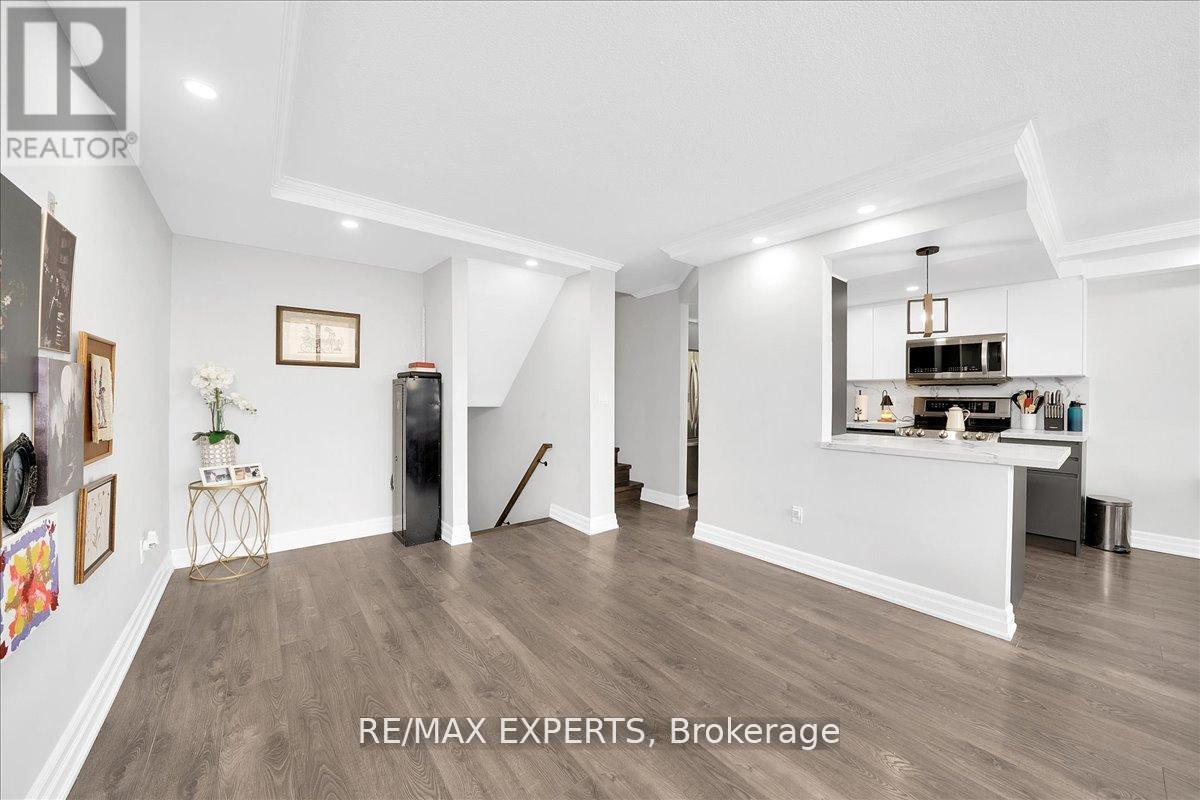 2115 - 11 Wincott Drive, Toronto, Ontario  M9R 2R9 - Photo 6 - W12811156