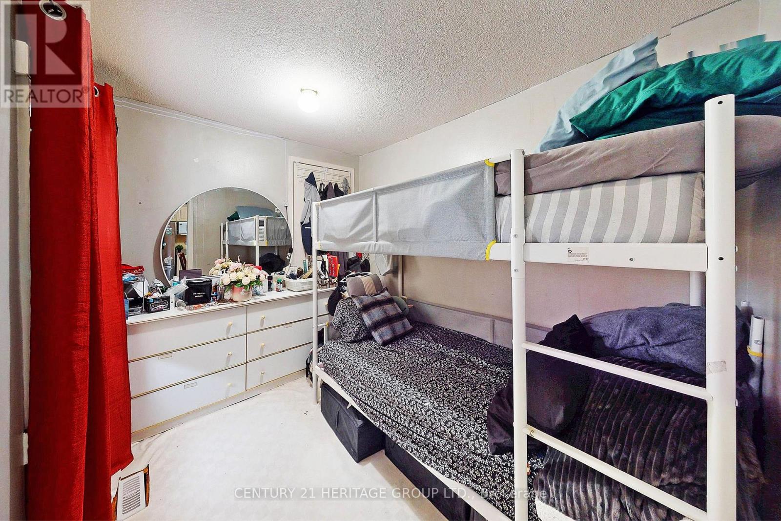 1045 East Avenue, Mississauga, Ontario  L5E 1X1 - Photo 11 - W12811166