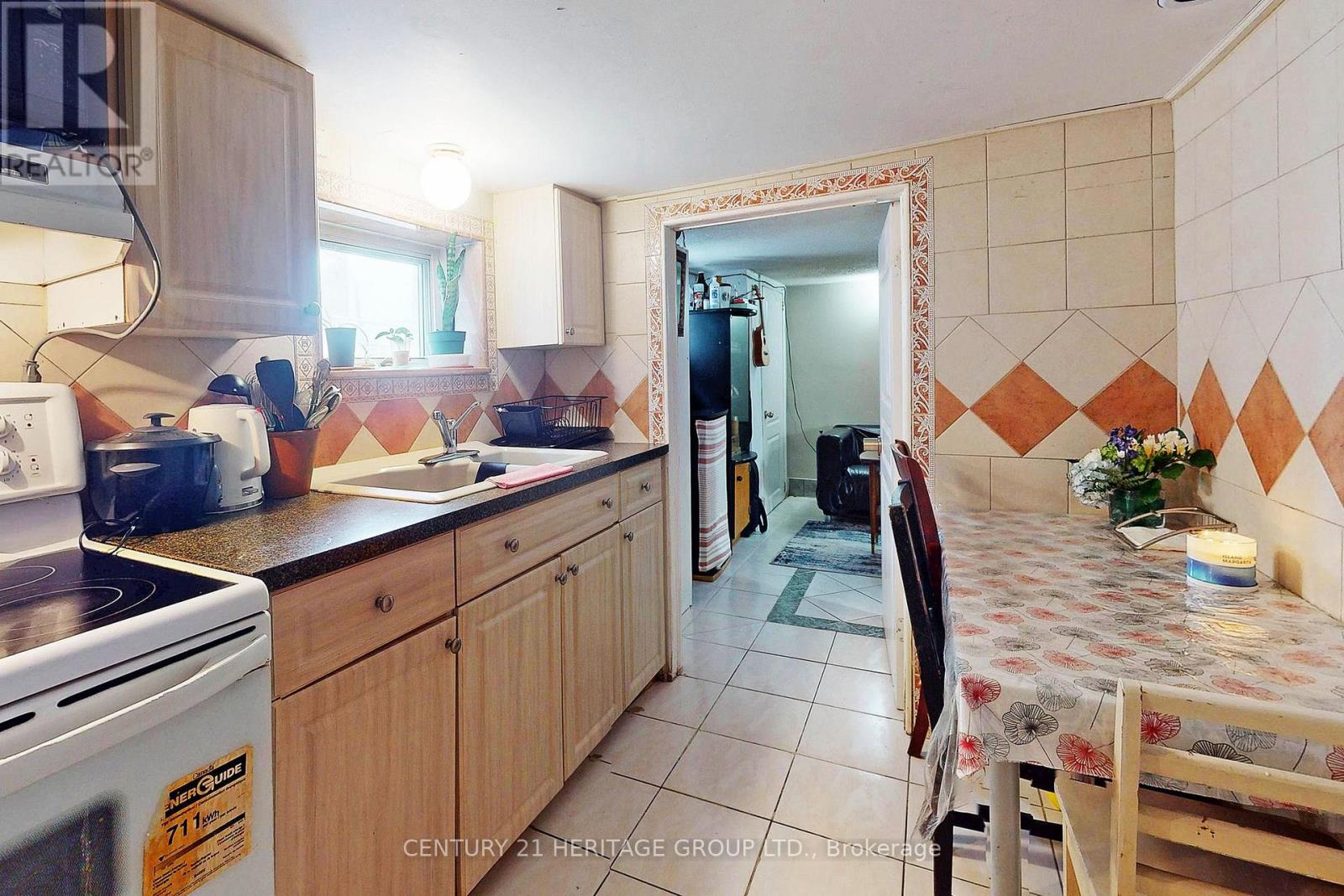 1045 East Avenue, Mississauga, Ontario  L5E 1X1 - Photo 18 - W12811166