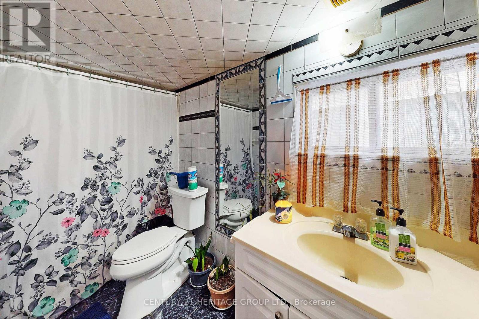 1045 East Avenue, Mississauga, Ontario  L5E 1X1 - Photo 20 - W12811166