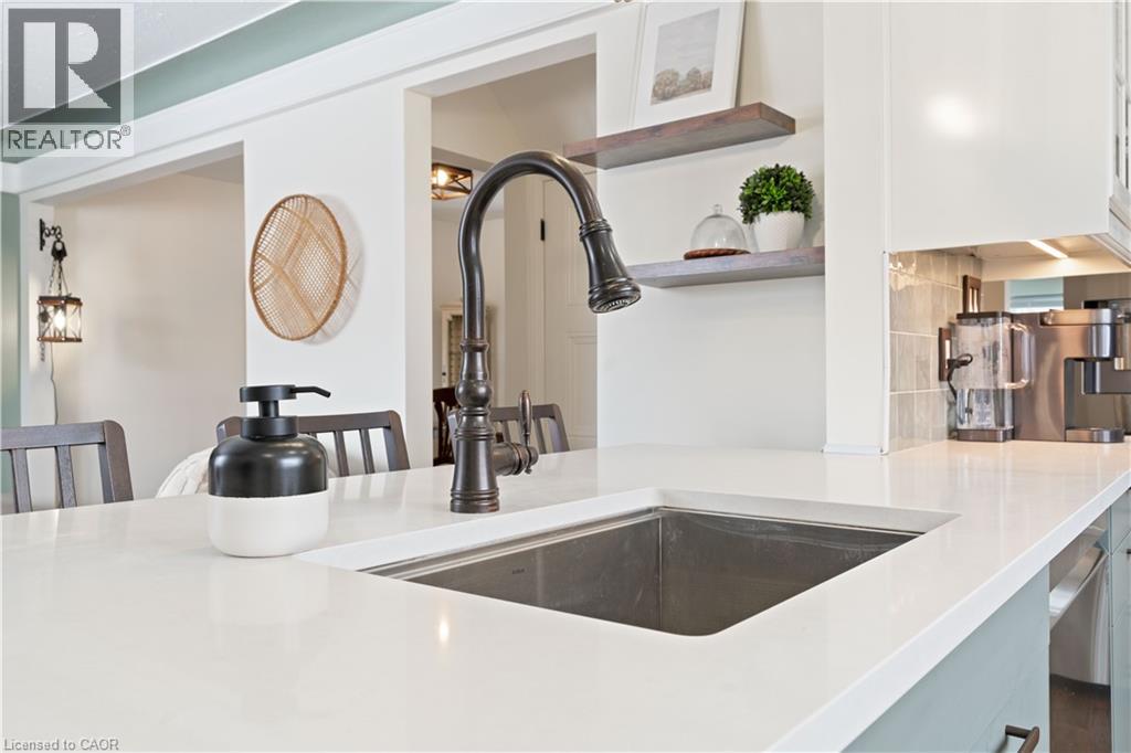 18 Flanders Avenue, St. Catharines, Ontario  L2M 5X3 - Photo 6 - 40806215