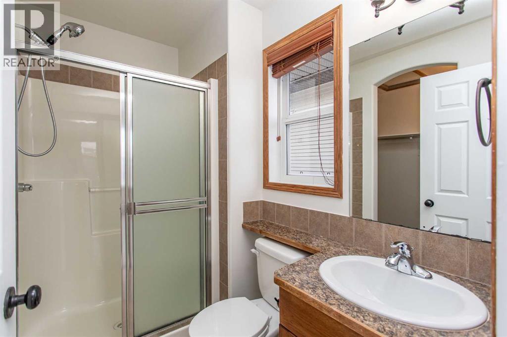 63 Vickers Close, Red Deer, Alberta  T4R 0E6 - Photo 12 - A2287411