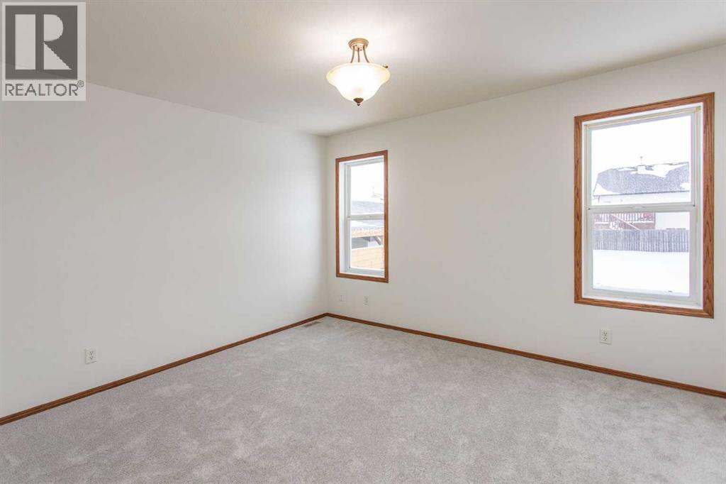 63 Vickers Close, Red Deer, Alberta  T4R 0E6 - Photo 10 - A2287411