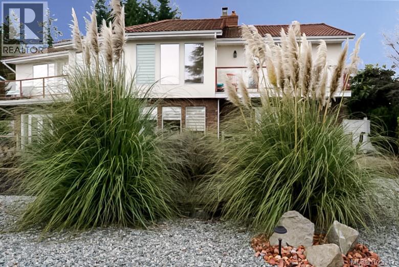 511 Panorama Pl, Parksville, British Columbia  V9P 1A4 - Photo 1 - 1023917