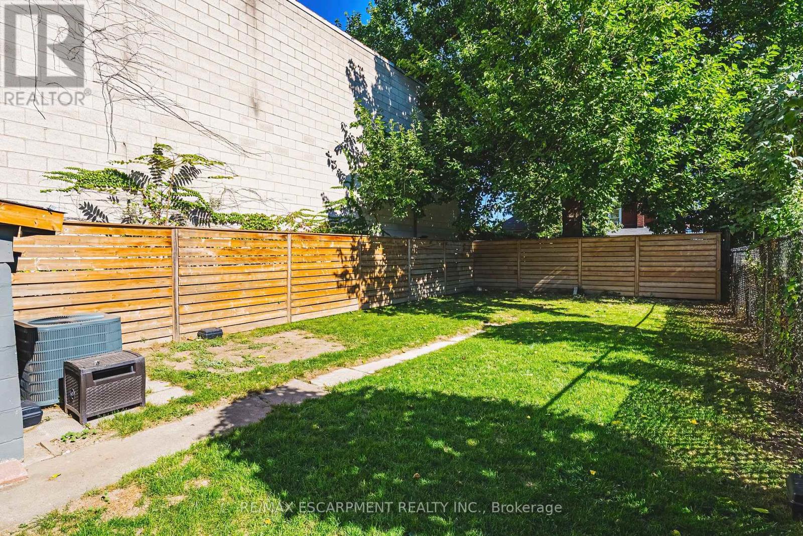 24 Rowanwood Street, Hamilton, Ontario  L8L 7H3 - Photo 23 - X12810956