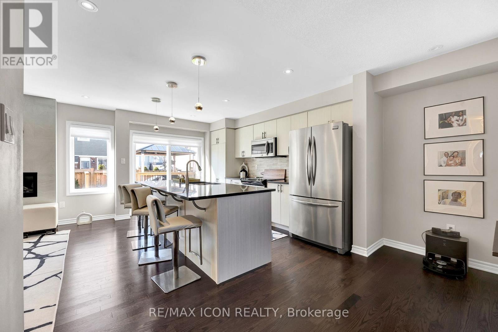 262 Grovehill Crescent, Kitchener, Ontario  N2R 1R4 - Photo 10 - X12811114