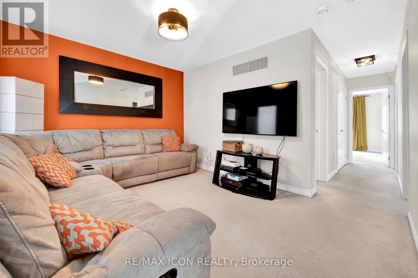 262 Grovehill Crescent, Kitchener, Ontario  N2R 1R4 - Photo 13 - X12811114