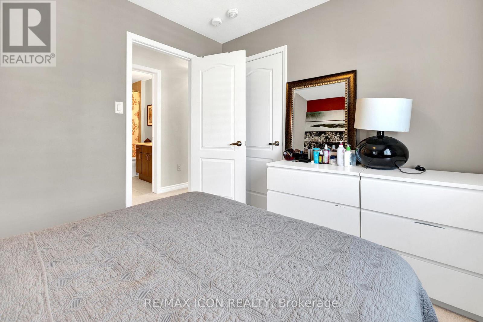 262 Grovehill Crescent, Kitchener, Ontario  N2R 1R4 - Photo 19 - X12811114