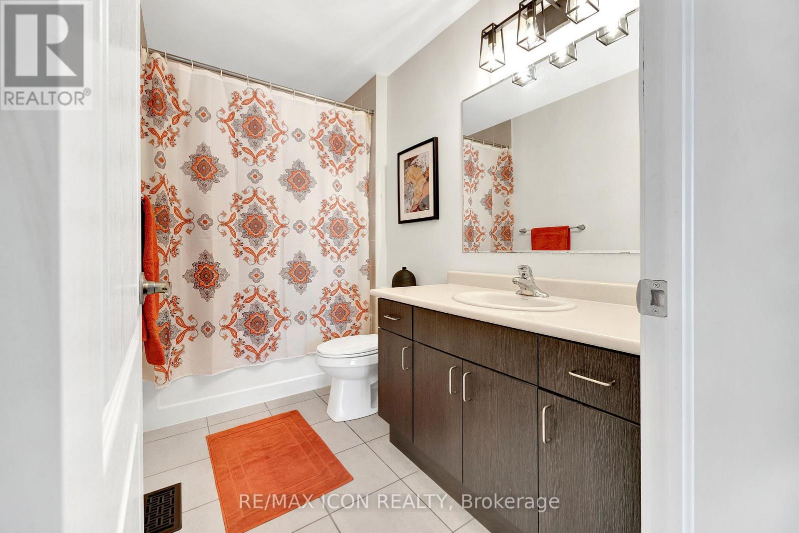 262 Grovehill Crescent, Kitchener, Ontario  N2R 1R4 - Photo 20 - X12811114