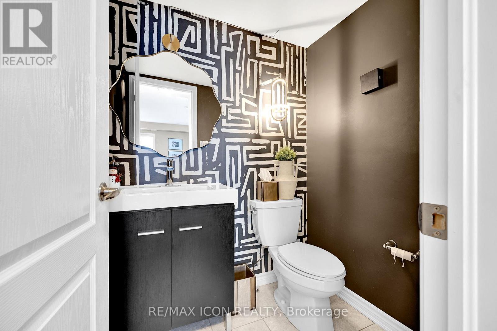 262 Grovehill Crescent, Kitchener, Ontario  N2R 1R4 - Photo 29 - X12811114