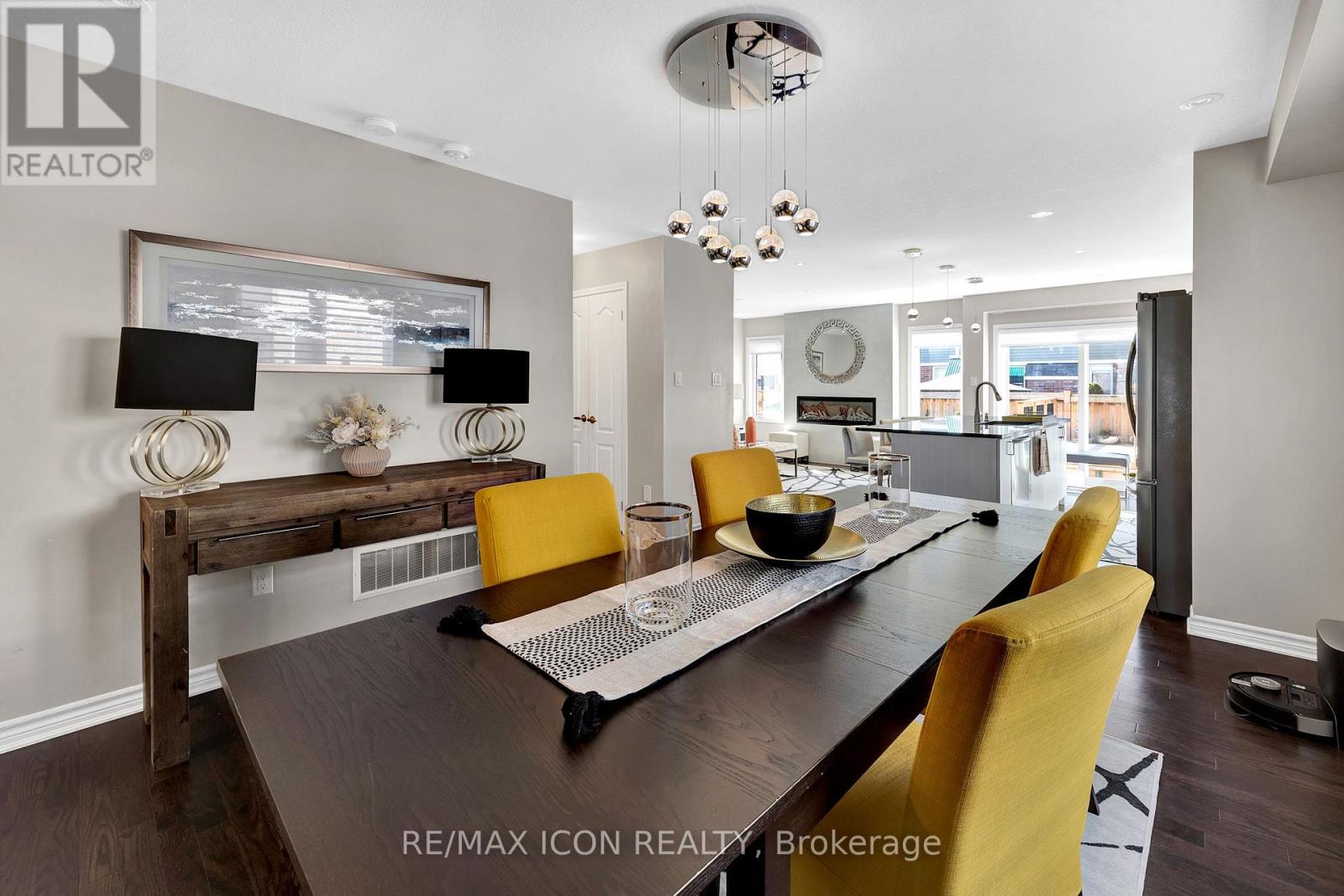 262 Grovehill Crescent, Kitchener, Ontario  N2R 1R4 - Photo 7 - X12811114