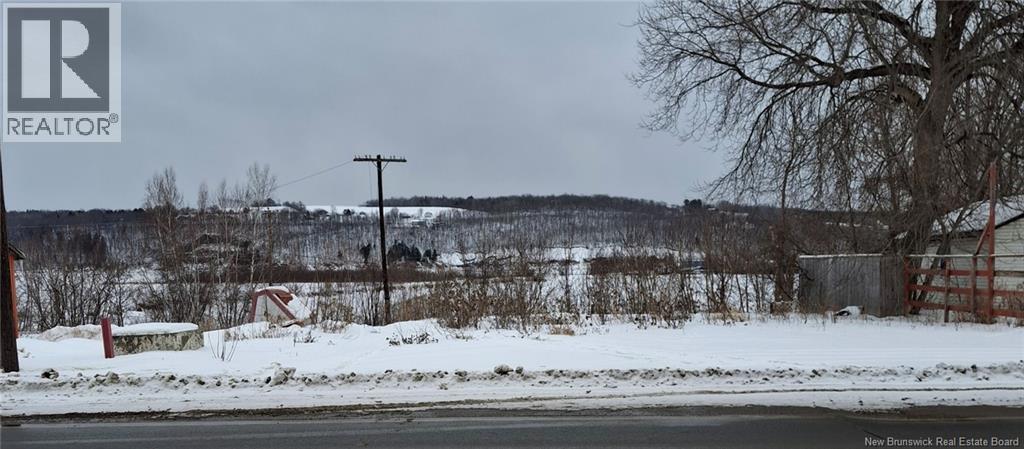 430 Main Street, Woodstock, New Brunswick E7M 2C1 - Photo 2 - NB133994