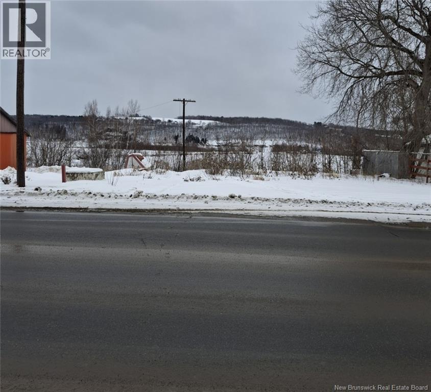 430 Main Street, Woodstock, New Brunswick E7M 2C1 - Photo 3 - NB133994
