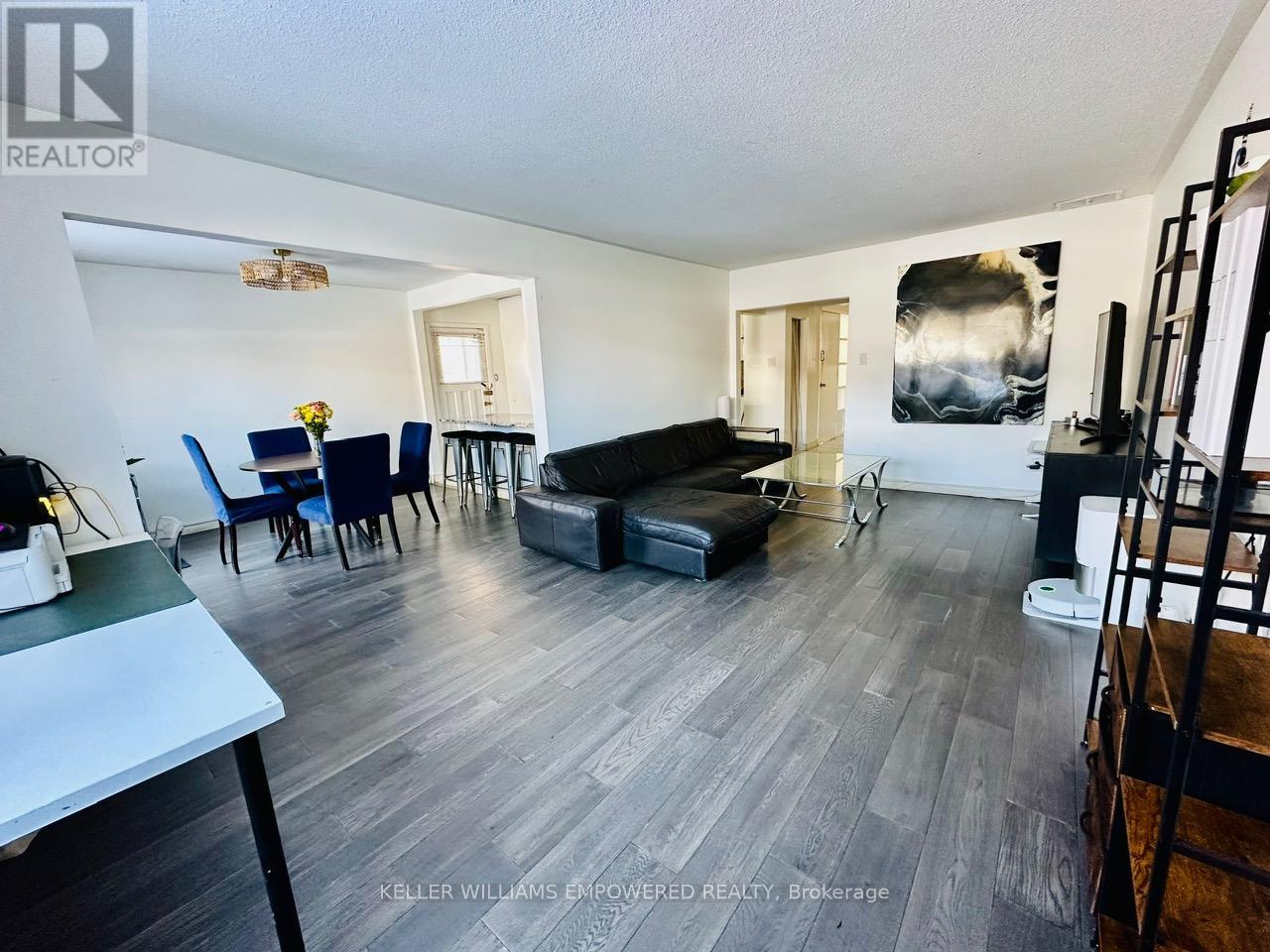 52 Endsleigh Crescent, Toronto, Ontario  M2J 3N6 - Photo 4 - C12745116