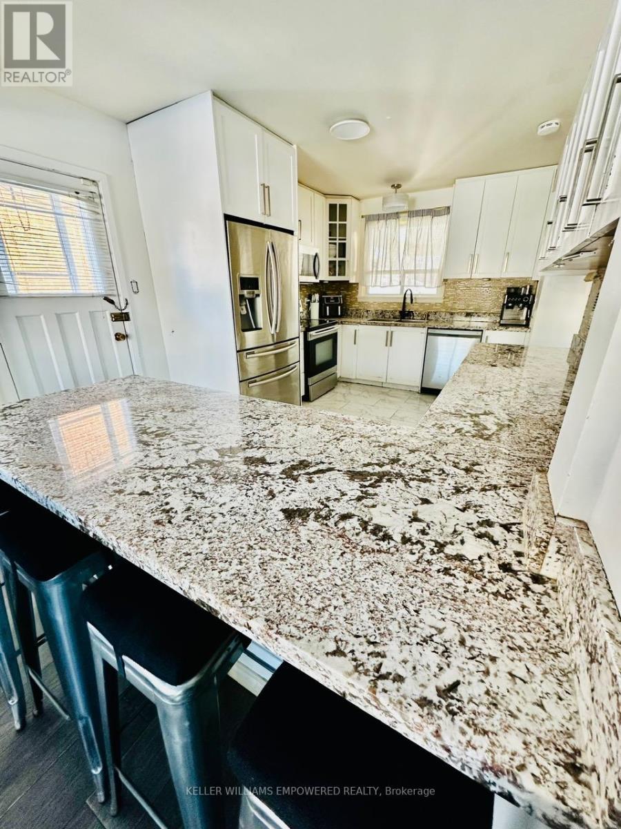 52 Endsleigh Crescent, Toronto, Ontario  M2J 3N6 - Photo 9 - C12745116