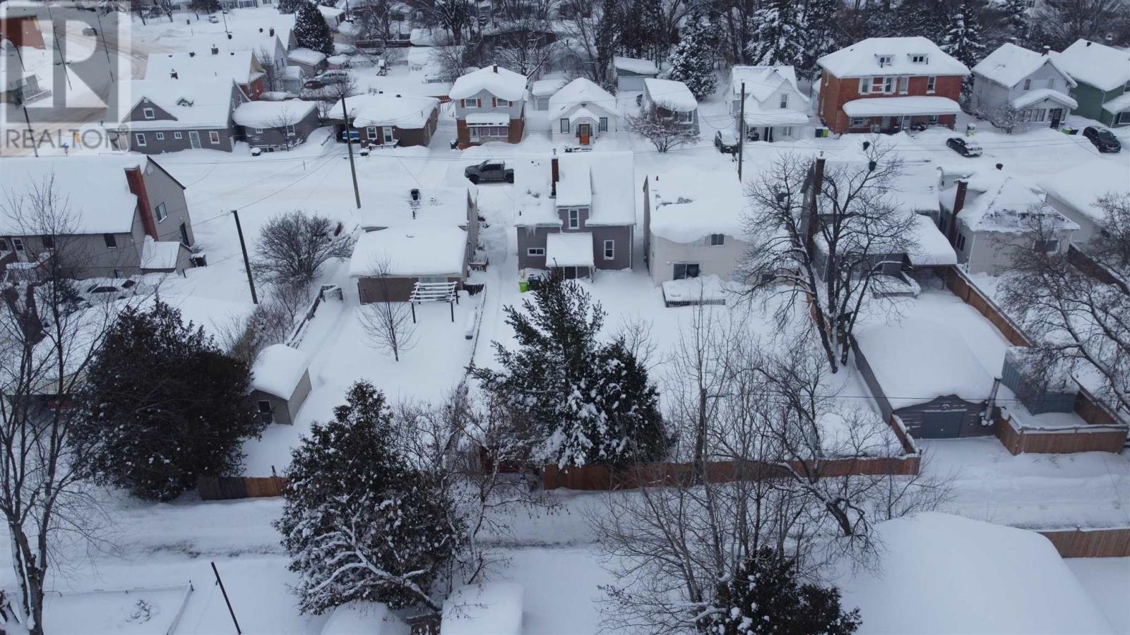 34 Algoma Ave, Sault Ste. Marie, Ontario  P6B 2P7 - Photo 4 - SM260005