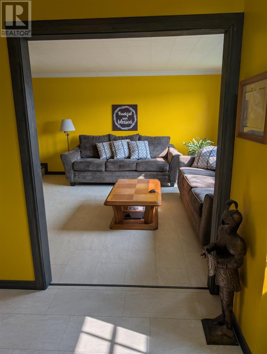 20 Second Ave, Wawa, Ontario  P0S 1K0 - Photo 5 - SM260197