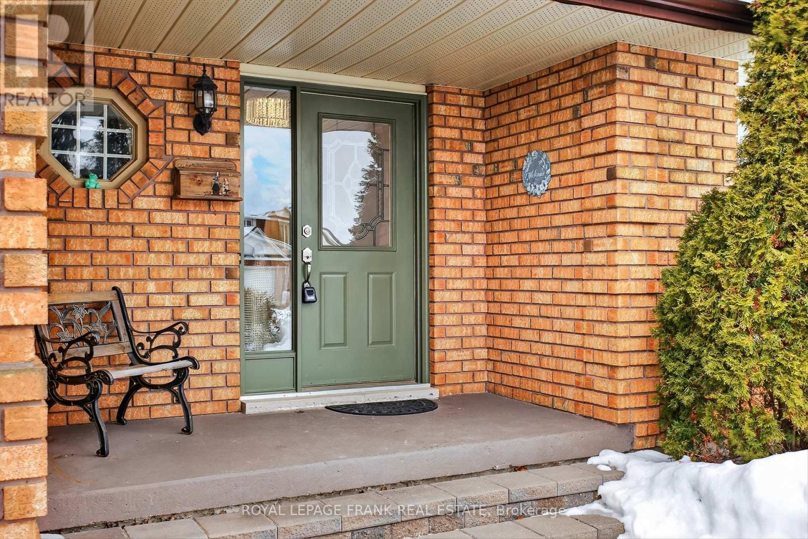 1821 Parkwood Circle, Peterborough, Ontario  K9J 8C3 - Photo 2 - X12811250